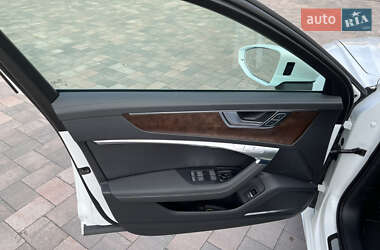 Седан Audi A6 2019 в 