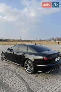 Седан Audi A6 2015 в 