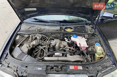 Седан Audi A6 2003 в 