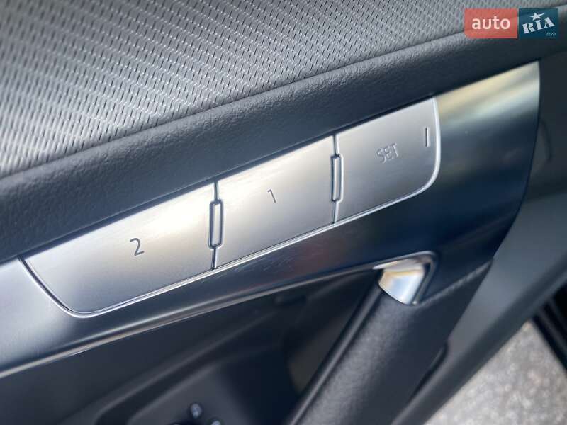 Седан Audi A6 2022 в Киеве