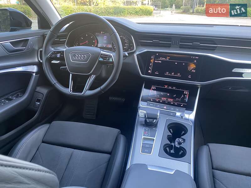 Седан Audi A6 2022 в Киеве