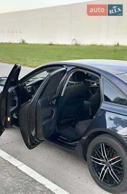 Седан Audi A6 2013 в Коростене