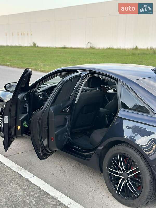 Седан Audi A6 2013 в 