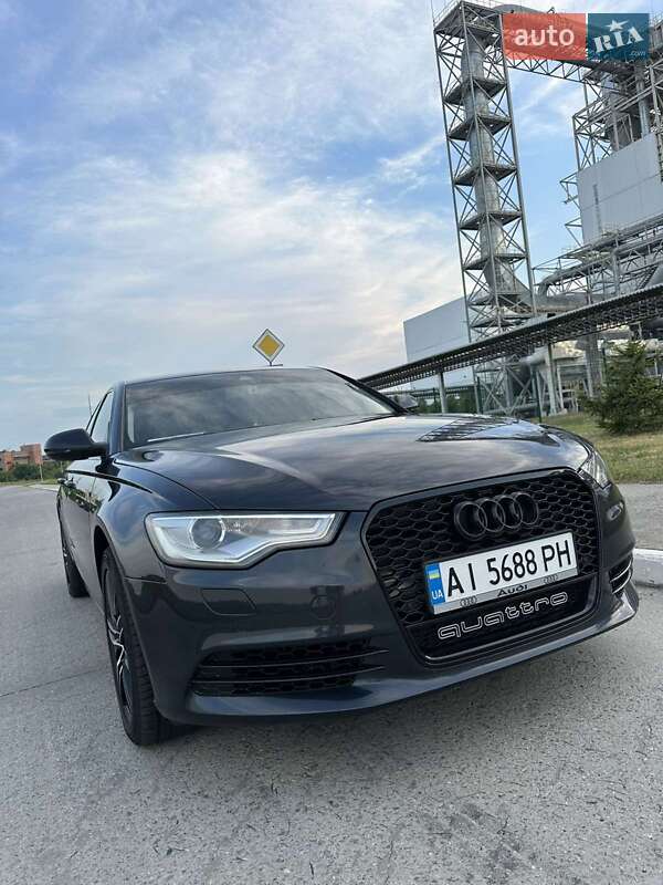 Седан Audi A6 2013 в Коростене