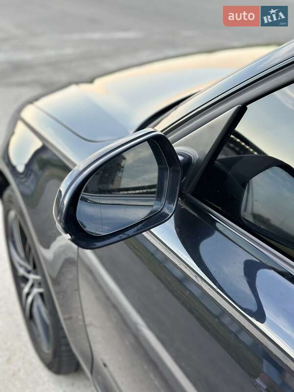 Седан Audi A6 2013 в Коростене