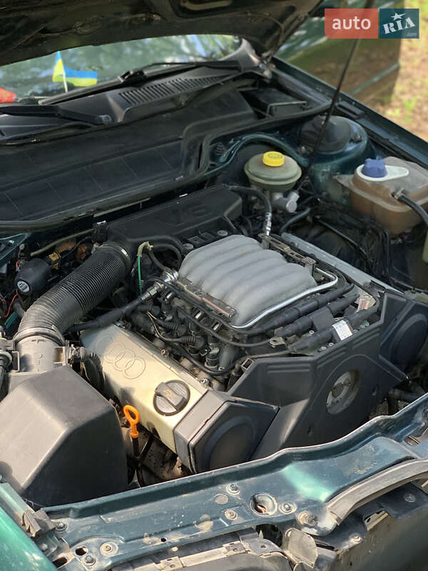 Седан Audi A6 1995 в Киверцах