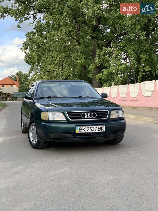 Седан Audi A6 1995 в Киверцах