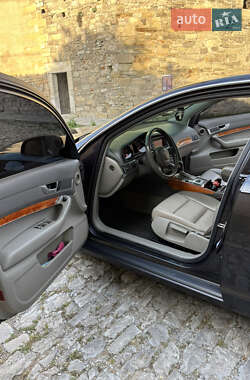Седан Audi A6 2004 в 