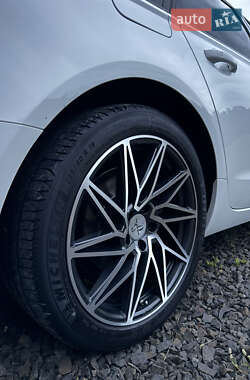 Седан Audi A6 2012 в 