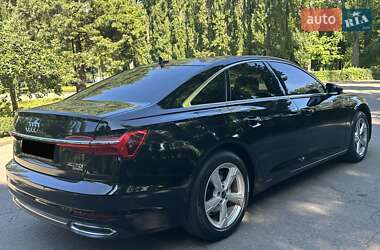 Седан Audi A6 2022 в 