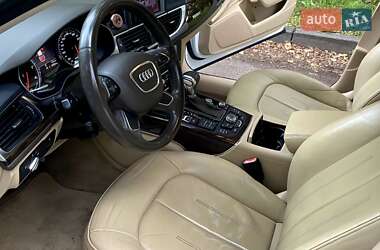 Седан Audi A6 2012 в 
