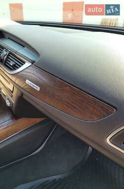 Седан Audi A6 2015 в 