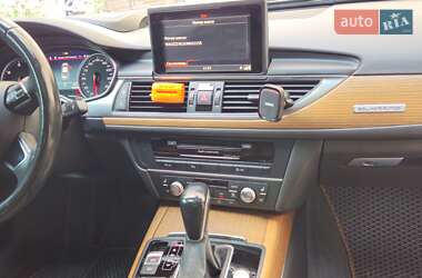Седан Audi A6 2015 в 