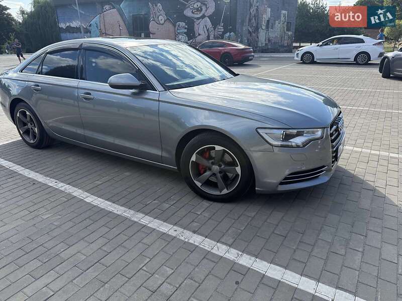 Седан Audi A6 2012 в Луцке