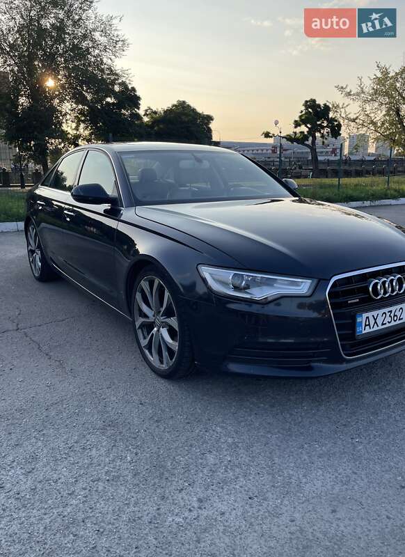 Седан Audi A6 2014 в Киеве
