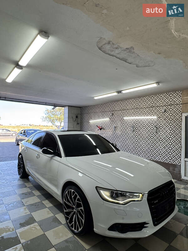 Седан Audi A6 2014 в Одессе