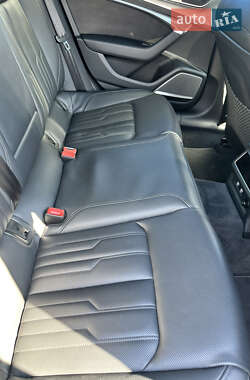 Седан Audi A6 2019 в 
