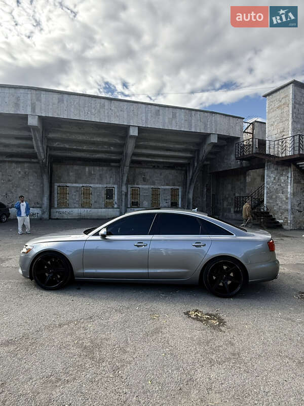 Седан Audi A6 2013 в Ивано-Франковске