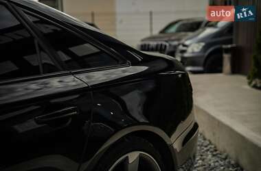 Седан Audi A6 2013 в 