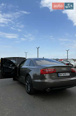 Седан Audi A6 2013 в 