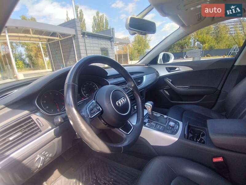 Седан Audi A6 2012 в Каневе