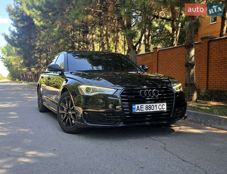 Седан Audi A6 2015 в 