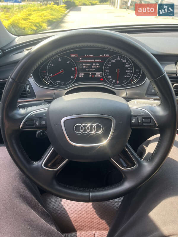 Седан Audi A6 2015 в Ужгороде