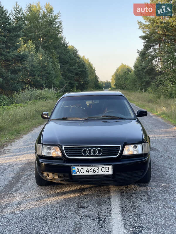 Седан Audi A6 1996 в 