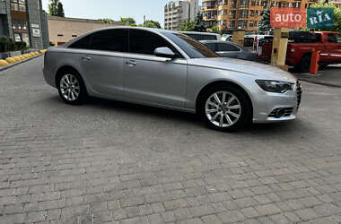 Седан Audi A6 2013 в 