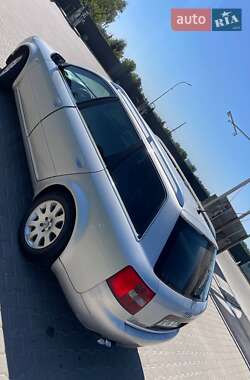 Универсал Audi A6 2004 в 