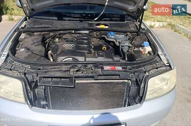 Универсал Audi A6 2004 в 