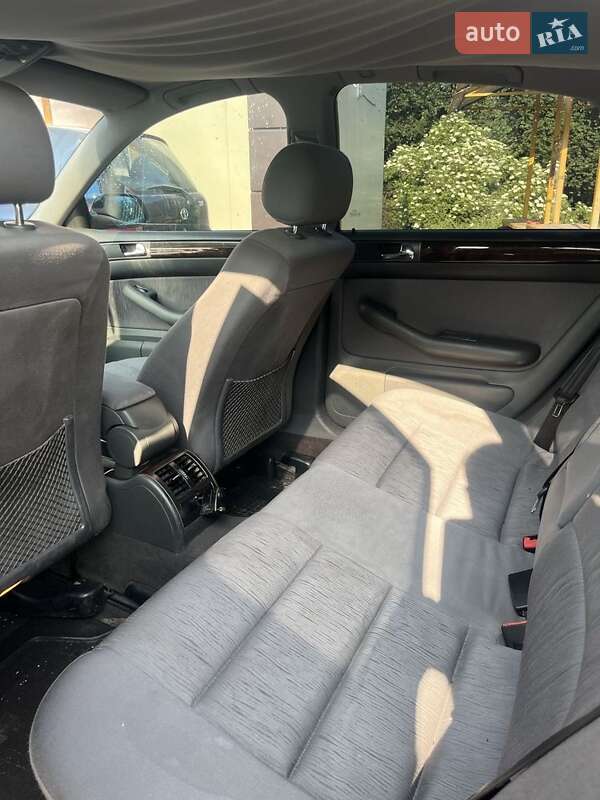 Седан Audi A6 2000 в Самборе