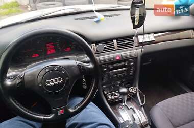 Седан Audi A6 2001 в 