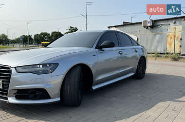 Седан Audi A6 2015 в 
