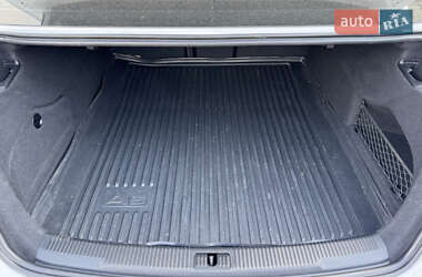 Седан Audi A6 2014 в 