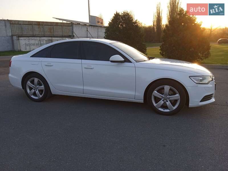 Седан Audi A6 2011 в Олександрії