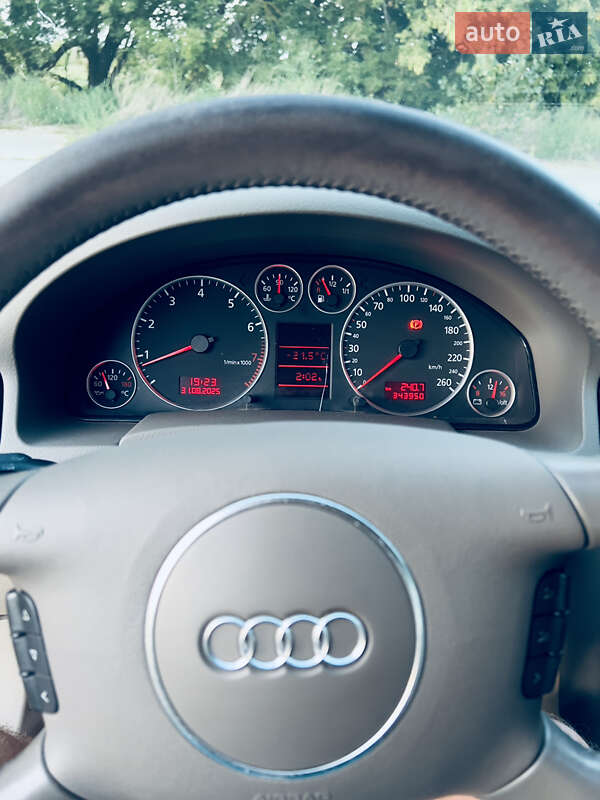 Универсал Audi A6 2003 в Чигирине