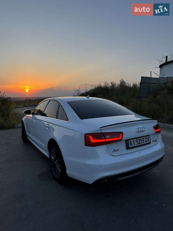 Седан Audi A6 2014 в Рівному