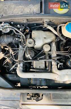 Седан Audi A6 2001 в 