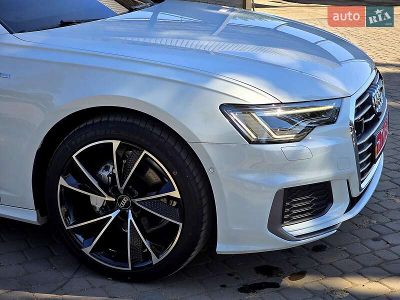 Седан Audi A6 2019 в Першотравенске