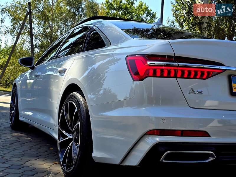 Седан Audi A6 2019 в Першотравенске