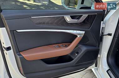 Седан Audi A6 2019 в 