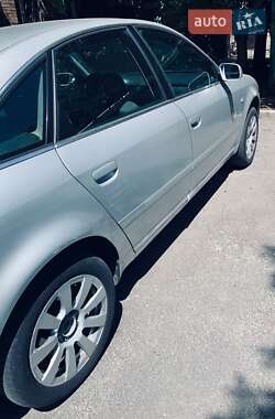 Седан Audi A6 2001 в 