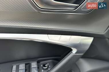 Седан Audi A6 2021 в 