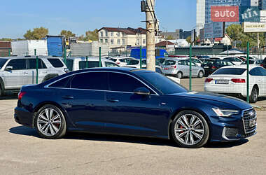 Седан Audi A6 2019 в 
