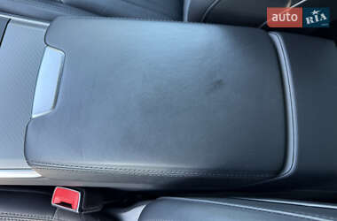 Седан Audi A6 2020 в 