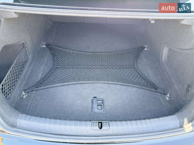 Седан Audi A6 2019 в Львові