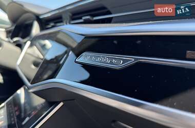 Универсал Audi A6 2018 в 