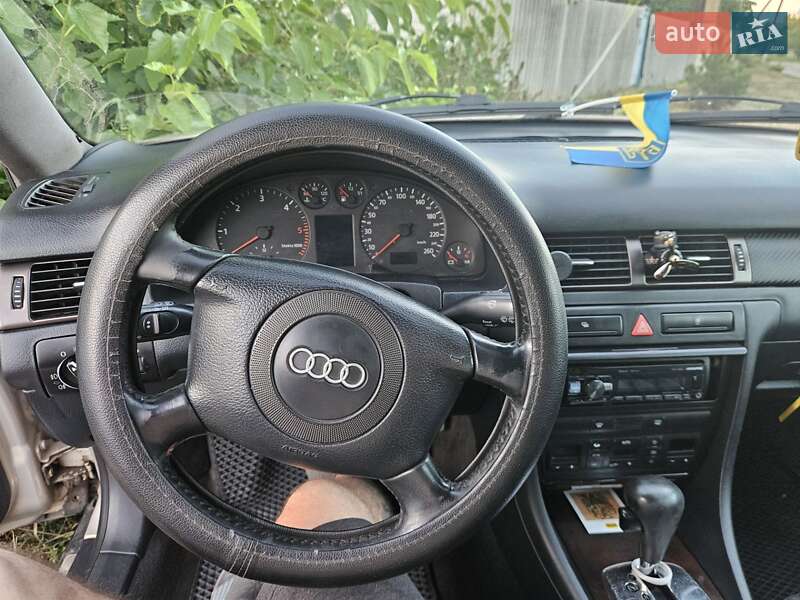Седан Audi A6 1998 в Первомайске