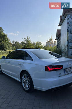 Седан Audi A6 2015 в 